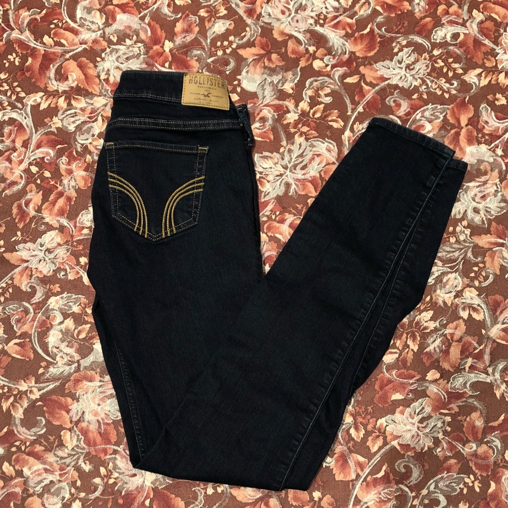 Hollister Super Skinny Dark Wash